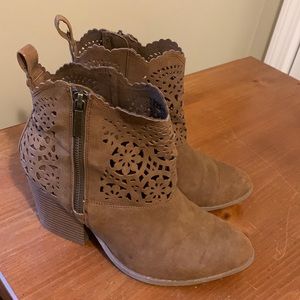 Maurice’s booties